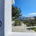 Feriehus Rinio House In Adamas