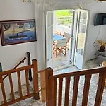 Rinio House In Adamas Feriehus Mytakas